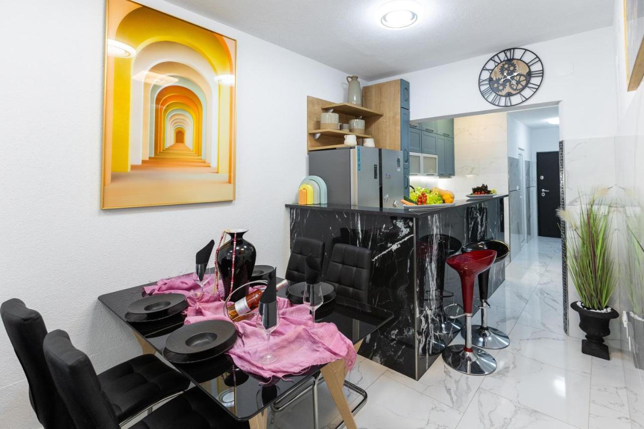 Apartment Zolla Dubrovnik- Hot Tub And Free Parking Exterior photo